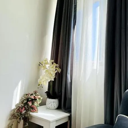 Maja Apartment *